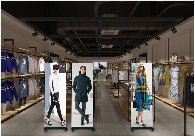 صفحه نمایش پوستر LED متحرک HD، صفحه نمایش ایستاده در فضای باز و داخلی P1.8 P2، صفحه نمایش پوستر LED تاشو P2.5 7